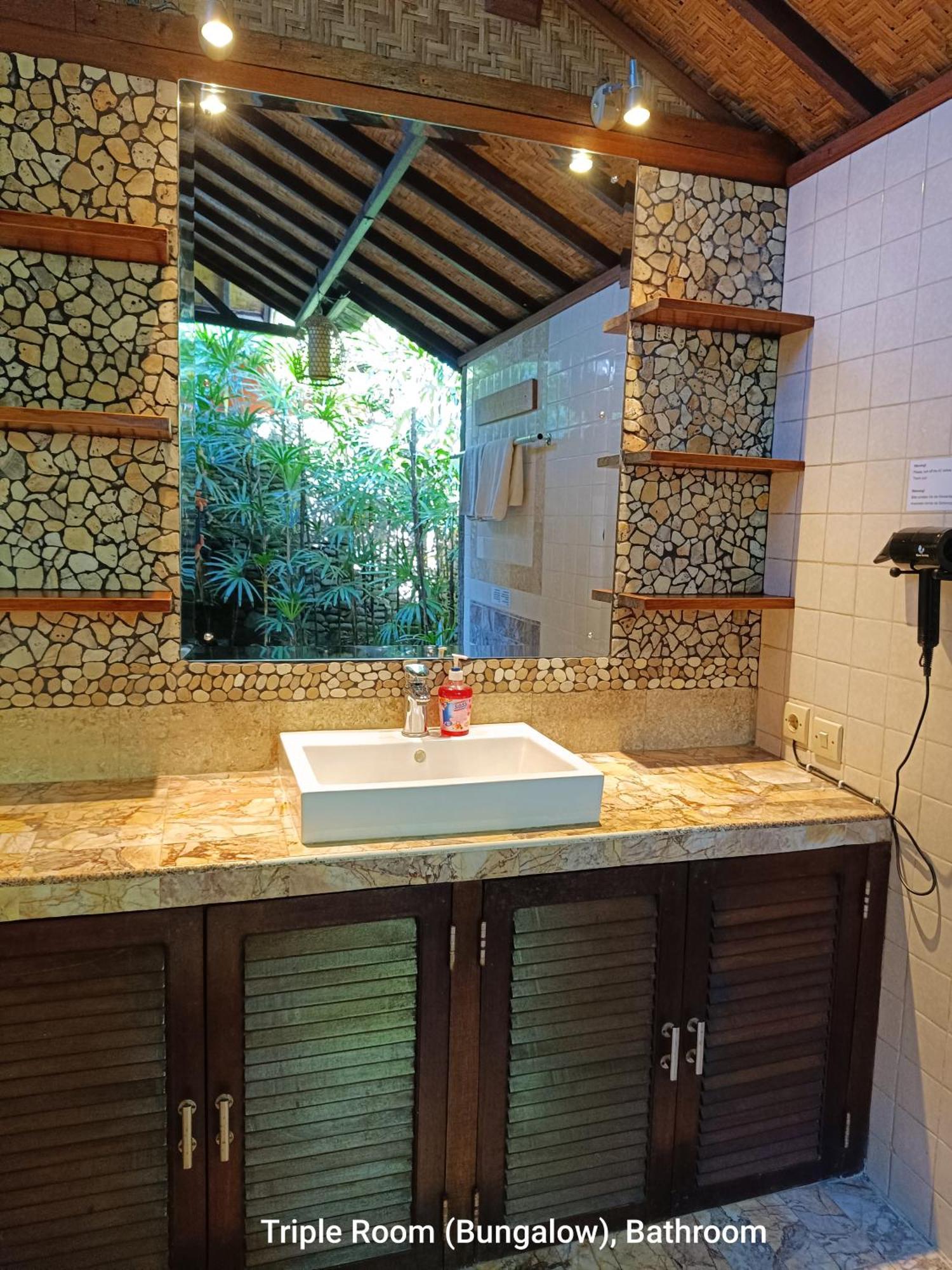 Guci Guesthouses Ubud  Ngoại thất bức ảnh